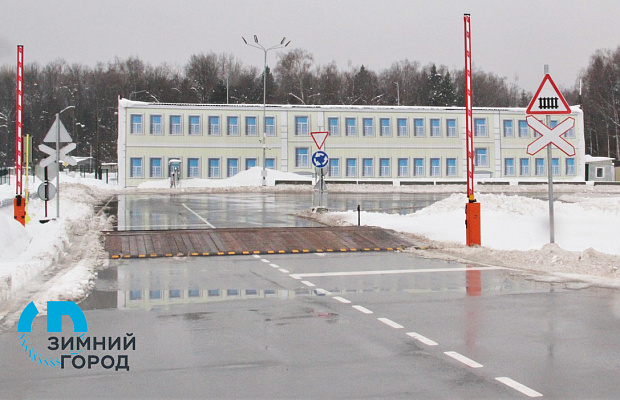 Participants of the Winter City technology contest had first test drives Participants of the Winter City technology contest had first test drives